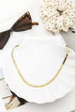 Delicate Being Necklace Gold